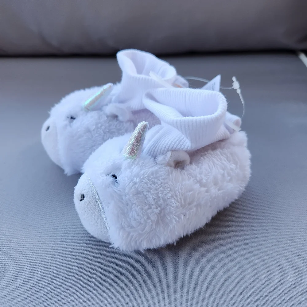 Carters White fuzzy unicorn slippers